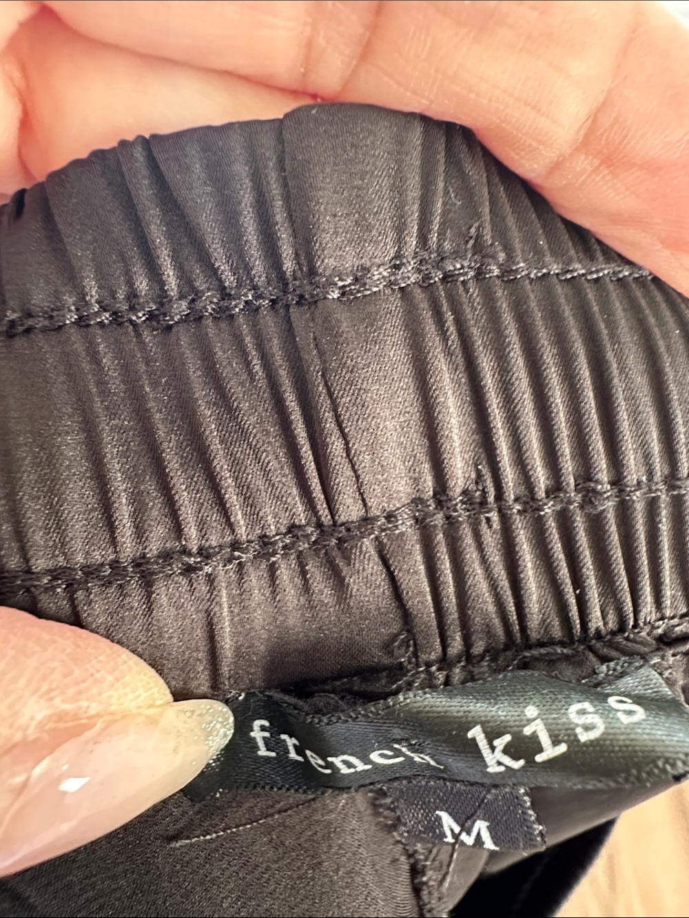Black Drawstring Relaxed Pants - Picture 5 of 5